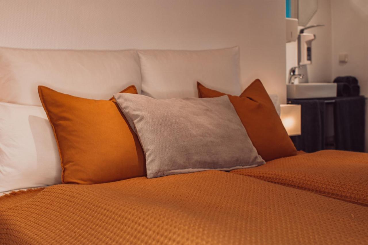 Villa Herkules - Privates Apartment Am Waldrand Mit Smart Tv Und Kostenlosen Parkplaetzen Kassel Dış mekan fotoğraf